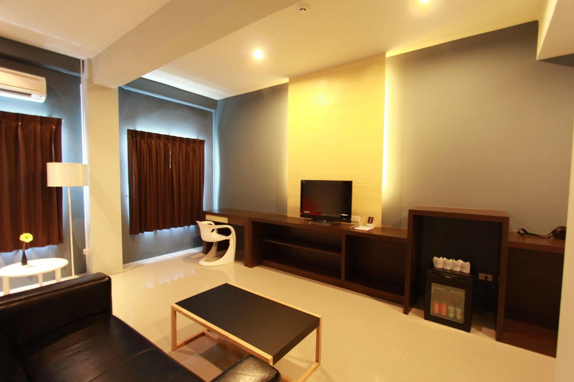 נאקון פטום Trendy Hotel מראה חיצוני תמונה