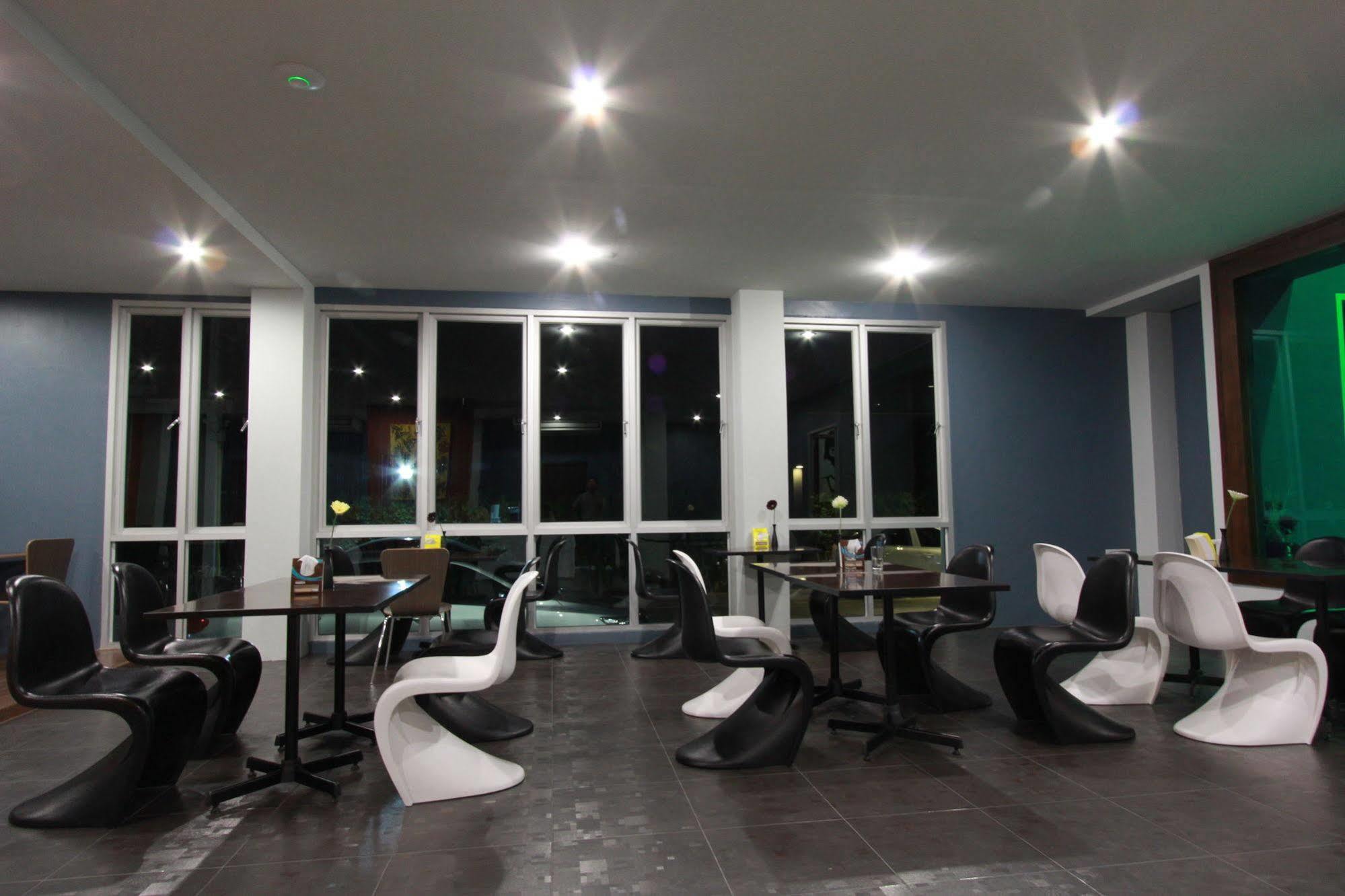 נאקון פטום Trendy Hotel מראה חיצוני תמונה