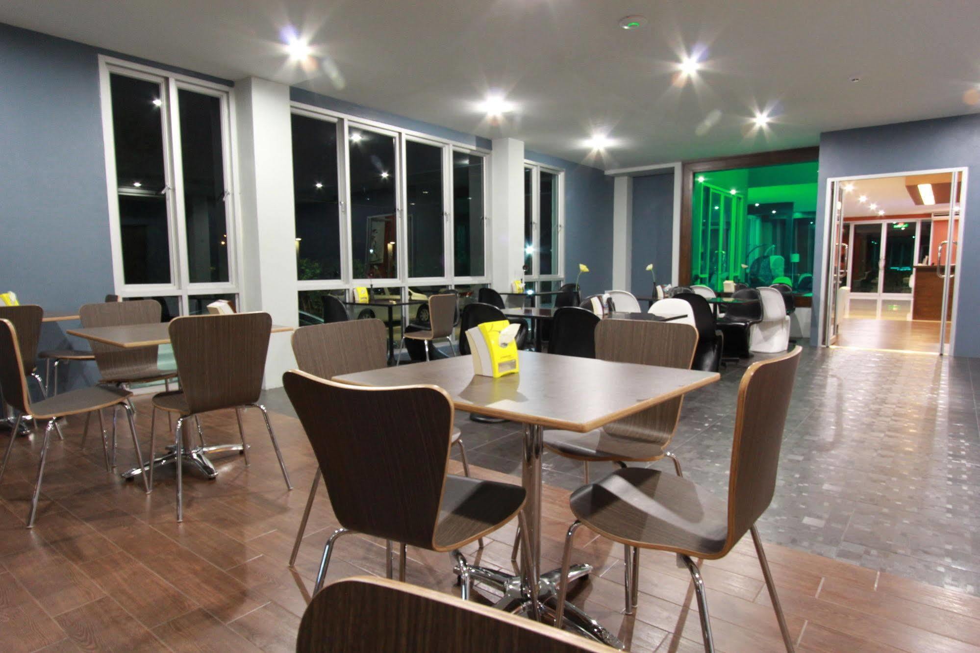 נאקון פטום Trendy Hotel מראה חיצוני תמונה